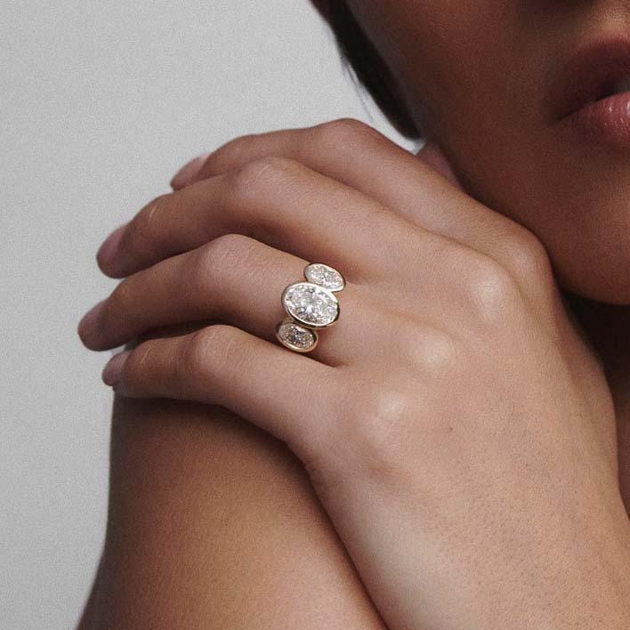 Oval Bezel Lab-Grown Diamond Engagement Ring: 14K Gold Anniversary Ring - Image 6