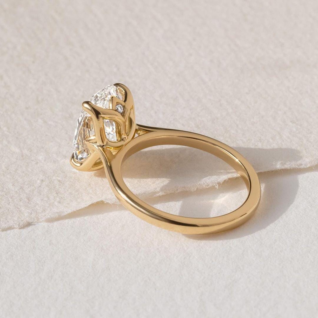 4 CT Oval Lab Grown Diamond Engagement Ring - 18k Yellow Gold