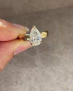 Pear Cut Lab Grown Diamond Engagement Ring: 14K Gold Solitaire - Image 1