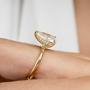 Pear Cut Lab Grown Diamond Engagement Ring: 14k Gold Solitaire, IGI Certified - Image 4