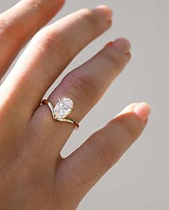 Oval Lab Grown Diamond Ring: 1.0-2.0 CT Gold Muse-Cluster Engagement Ring - Image 16