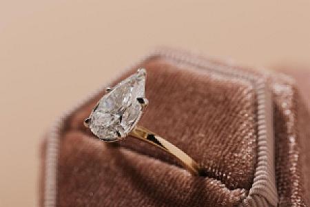 Pear Lab Grown Diamond Solitaire Ring: F/VS Engagement Ring - Image 6