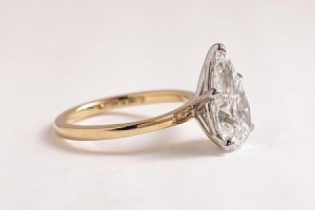 Pear Lab Grown Diamond Solitaire Ring: F/VS Engagement Ring - Image 2