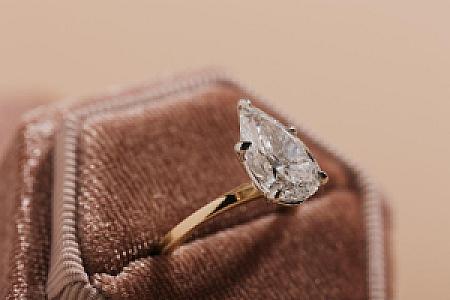 Pear Lab Grown Diamond Solitaire Ring: F/VS Engagement Ring - Image 3