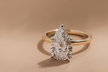 Pear Lab Grown Diamond Solitaire Ring: F/VS Engagement Ring - Image 4