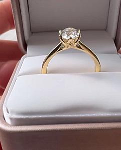 Oval Lab Grown Diamond Engagement Ring: Solitaire Gold Ring, IGI Certified - Image 6