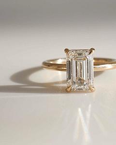 IGI Certified Emerald Cut Lab Grown Diamond Ring: Solitaire Engagement Ring - Image 2