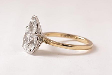 Pear Lab Grown Diamond Solitaire Ring: F/VS Engagement Ring - Image 5