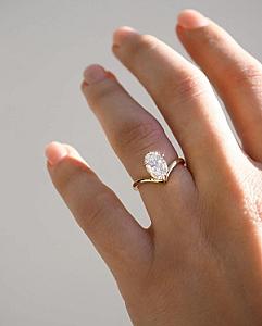 Oval Lab Grown Diamond Ring: 1.0-2.0 CT Gold Muse-Cluster Engagement Ring - Image 10